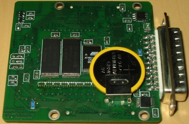 3.2: Ένα ΕΣ (Gecko100) που φέρει μνήμη RAM με υποστήριξη τροφοδότησης από μπαταρία. Εικόνα από austexsoftware.com.